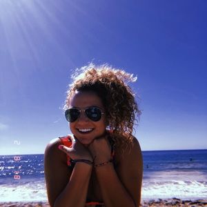 Meet your Posher, Dakota